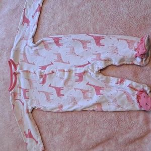 Carter's giraffe 🦒 footed sleeper